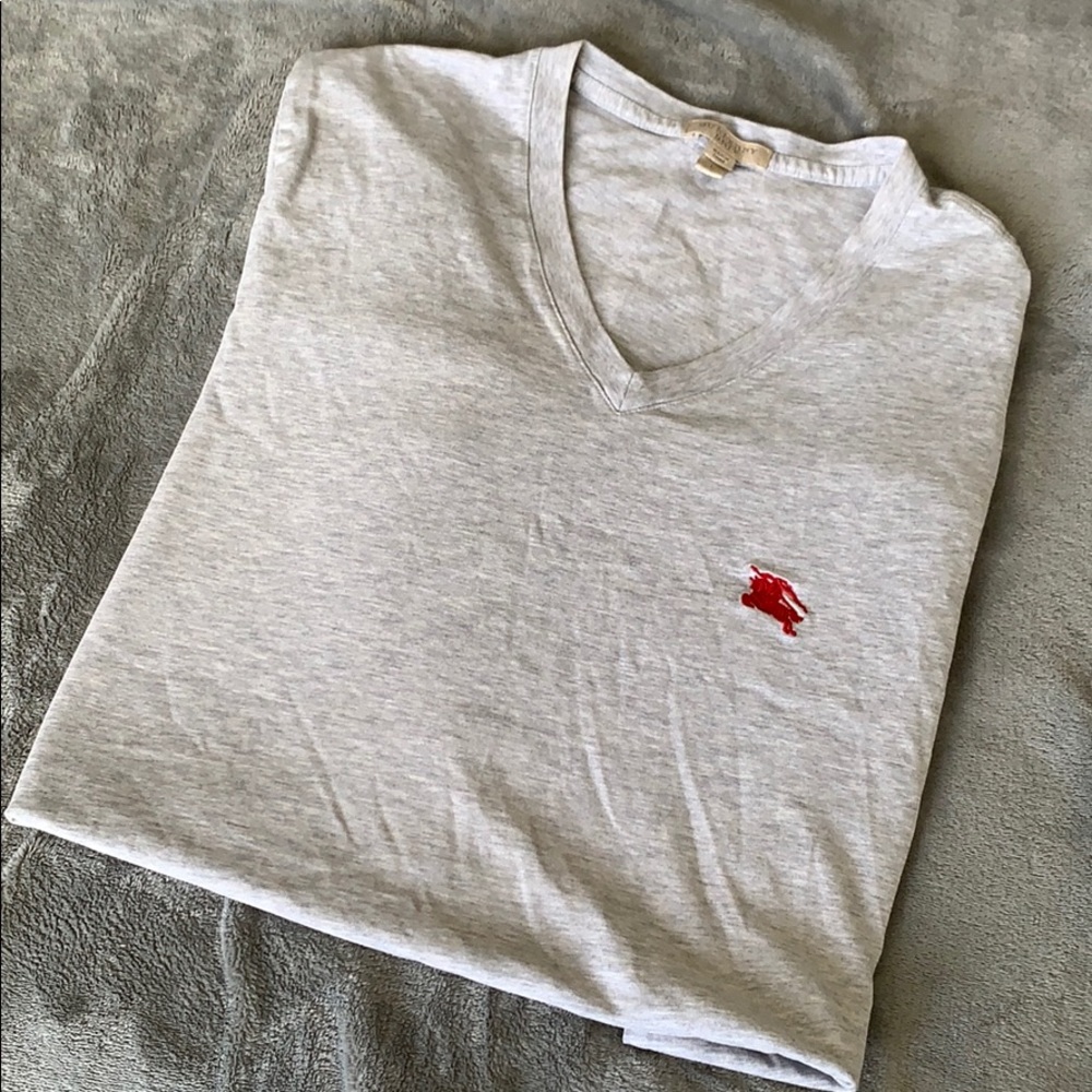 Burberry tee shirt